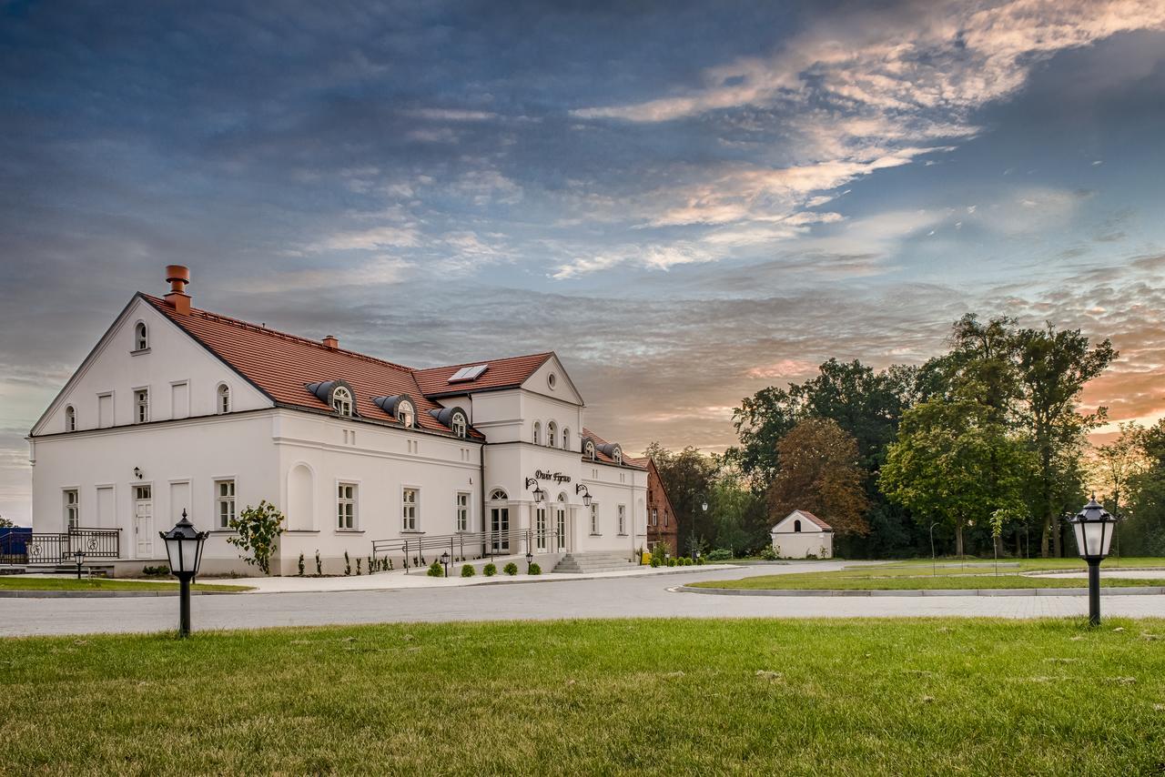 Hotel Dwor Fijewo Голюб-Добжинь Экстерьер фото