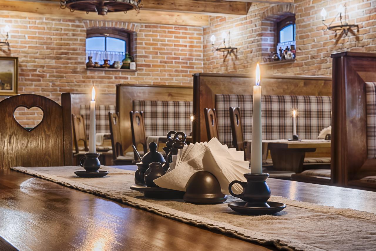 Hotel Dwor Fijewo Голюб-Добжинь Экстерьер фото