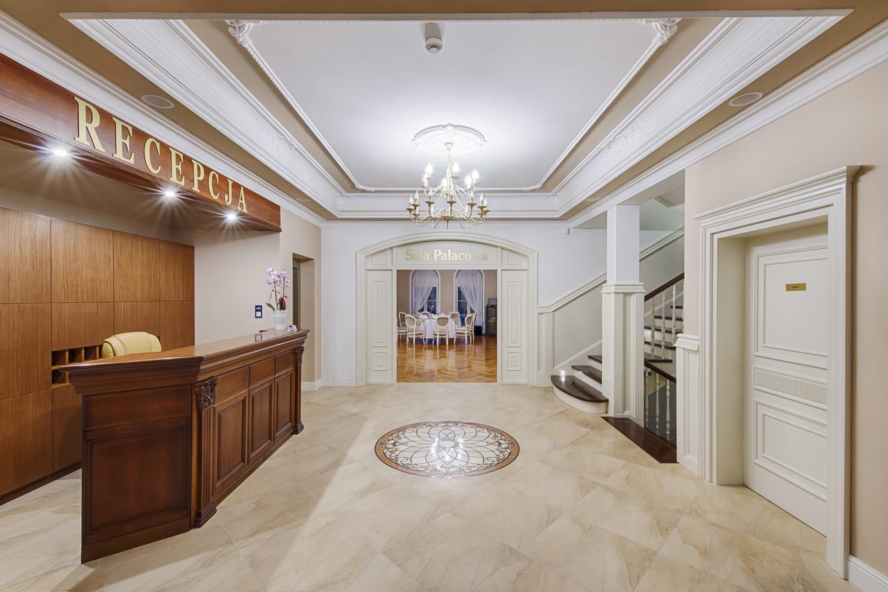 Hotel Dwor Fijewo Голюб-Добжинь Экстерьер фото