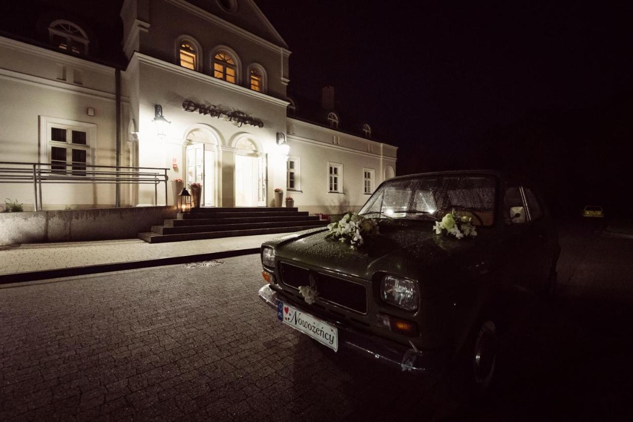 Hotel Dwor Fijewo Голюб-Добжинь Экстерьер фото
